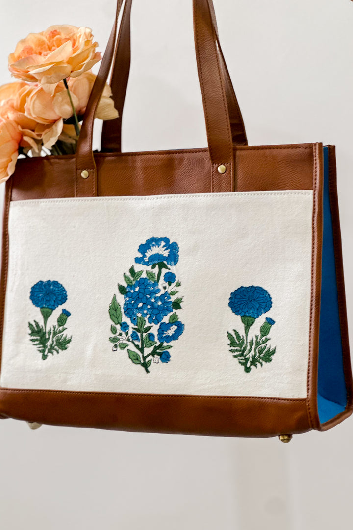 Twin Surprise - Blue Carnation