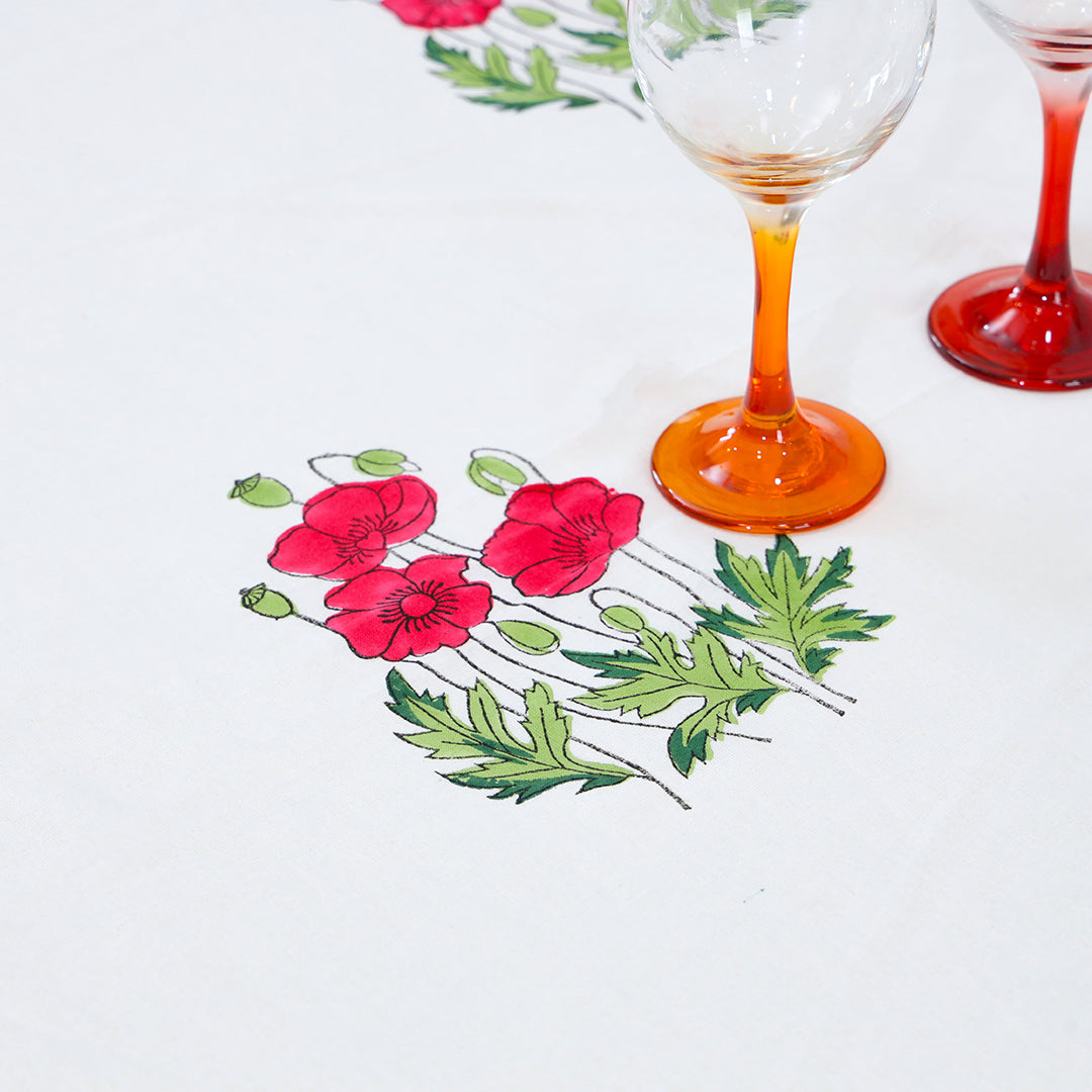 Poppy Affairs Single Table Cover